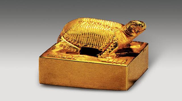 村民捡到一只"金乌龟",竟是古代将军印章,后选择无偿上交