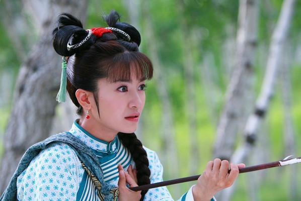 赵薇饰演的小燕子,李晟饰演的小燕子,网友:这就是演员间的差距