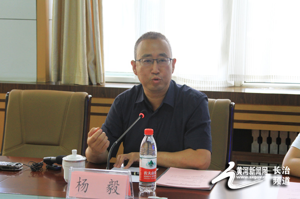 图为:长治市中研院院长李樊荣讲话