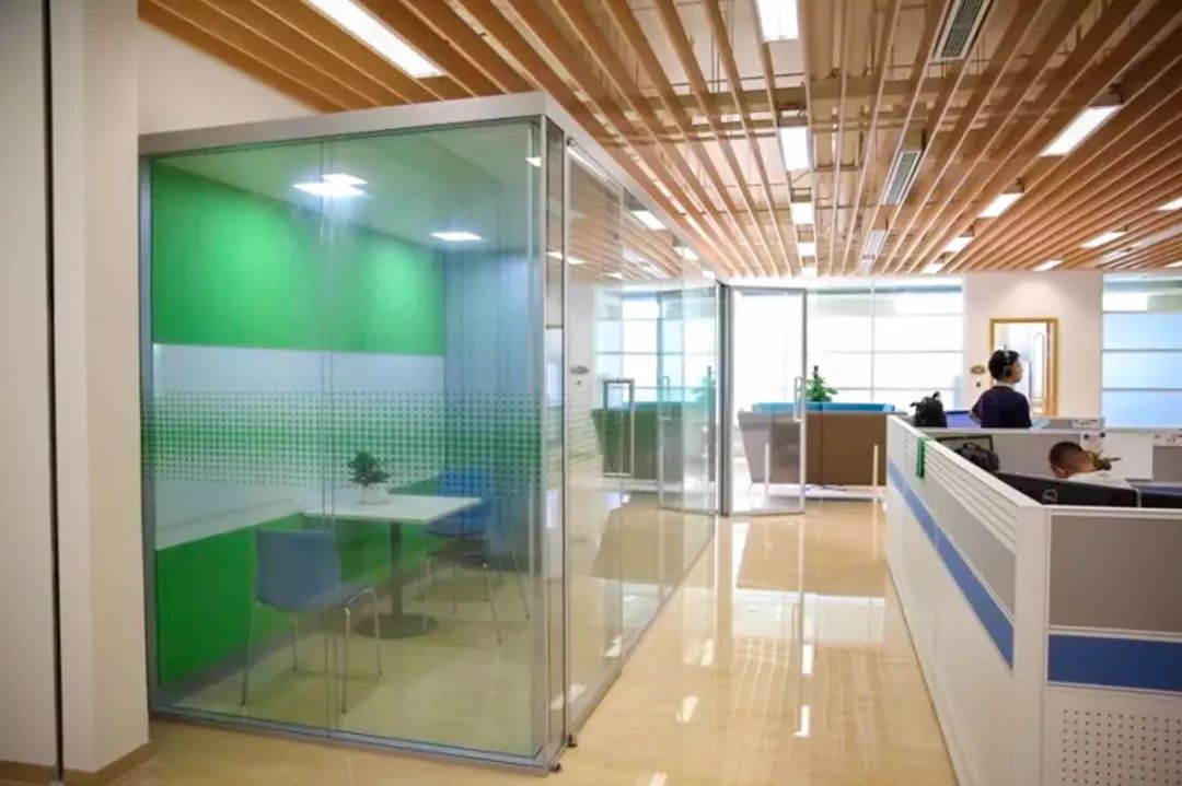 华为花100亿打造新厂!内部照片曝光,看完想辞职!