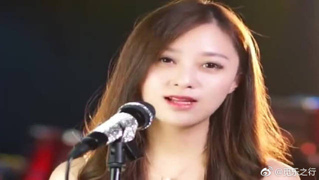 经典,《听心》漂亮女生演唱歌曲,嗓音甜美,优美