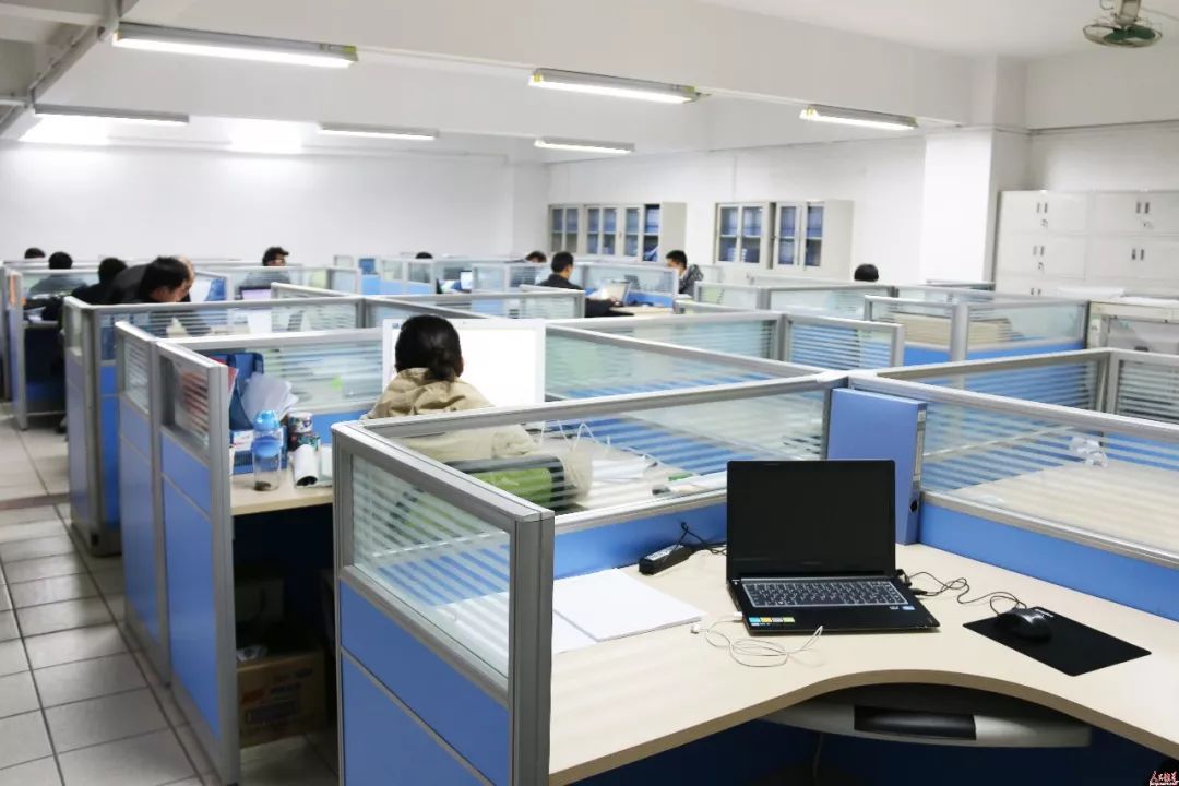 办公室上班必须领会的22条潜规则