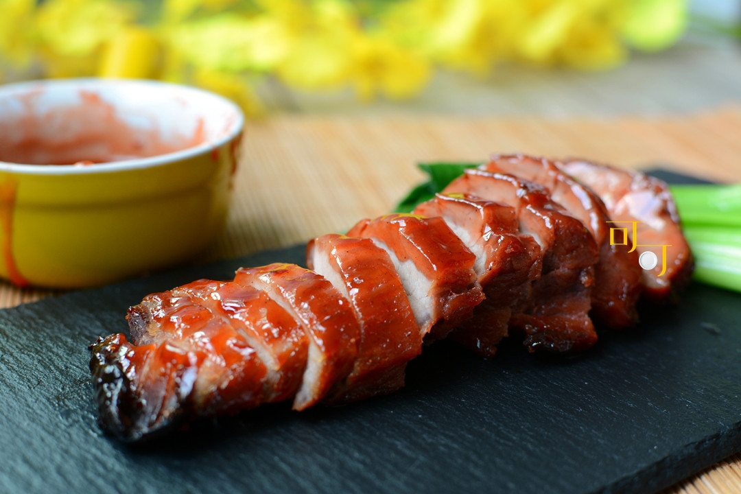 叉烧肉只能在饭店吃自己家里腌一腌烤一烤超简单秒变大厨