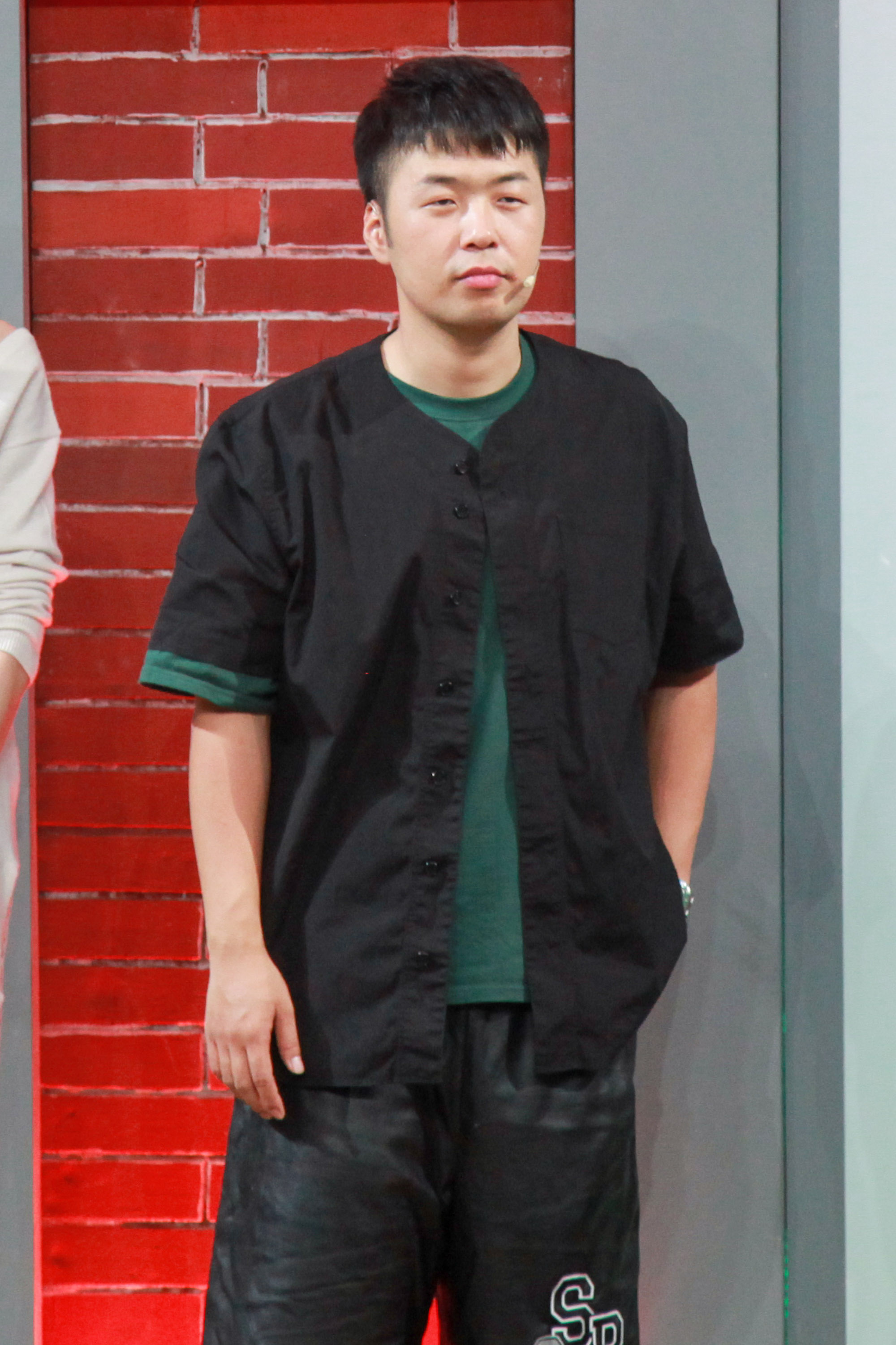 一言不合就大打出手5位明星第一位暴打女友第5位打人后被力挺