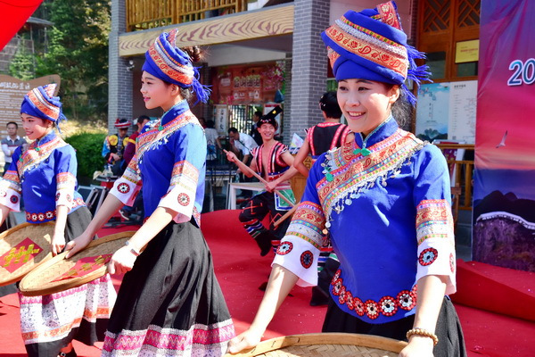 广东有一个少数民族,姑娘长得很漂亮,都藏在大山里|姑娘|壮族|金子山