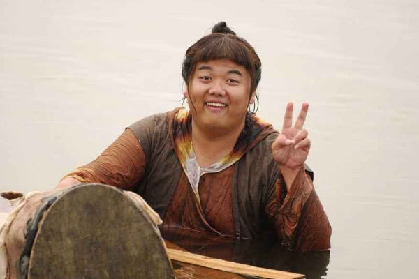 在剧外茂茂的扮演者林子聪现在已经基本退出娱乐圈,结婚生子