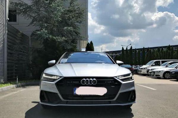 十九款奥迪a七已经到店,这内饰众泰再有十年都设计不出来