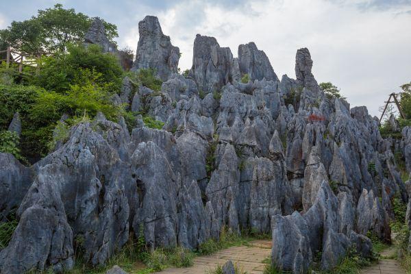 中国海拔最高的山岳型石林,属世界罕见的喀斯特奇观,门票仅107
