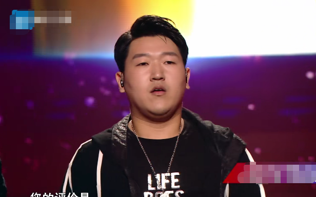 中国好声音:旦增获全票露冠军相,宿涵这是什么表情?