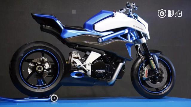 国产摩托"炸街"!1000cc双缸,后单摇臂,媲美国际一流!