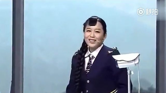 磨叽姐李静演绎小品《安检》嗨爆全场,笑死人了!