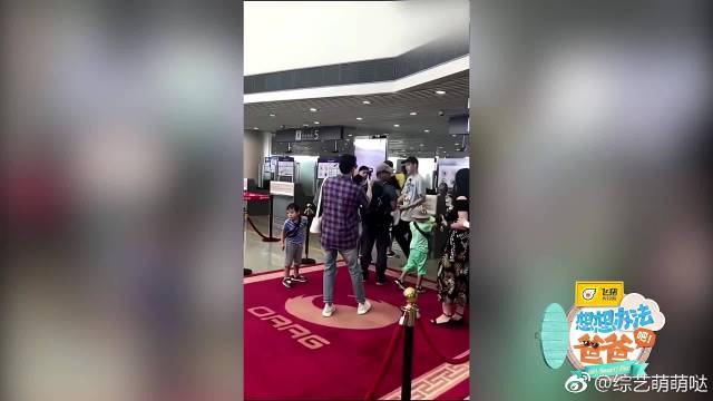 本周快乐大本营延期一天,周日播出! 嘉宾:沈月