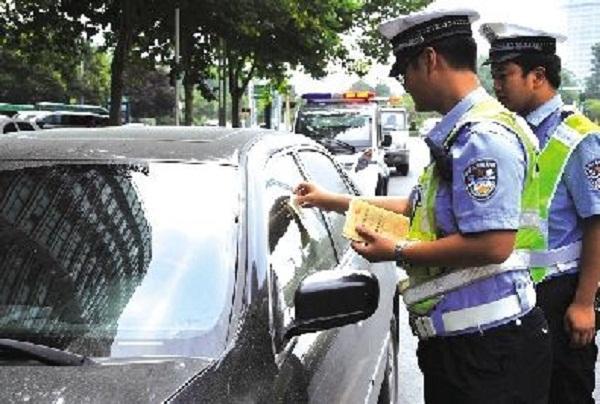 副驾驶方向盘玩具扣分吗 银河L7座舱配置解析