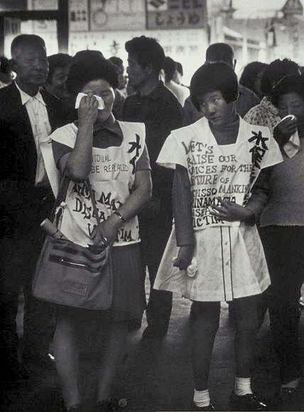 二战后一个美国记者差点被打瞎 只因他发现了数万人猫被害的真相