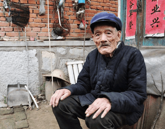 农村老人养老 农村50岁以上老人保险吗