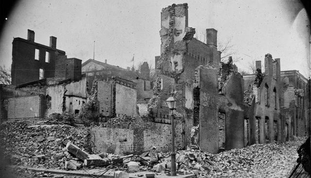 战争下的尸体和废墟