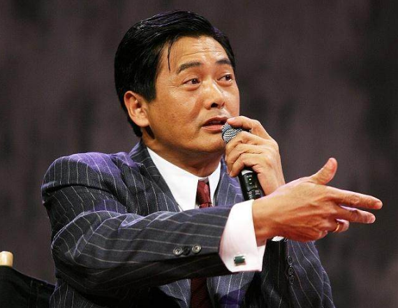 发哥孩子脐带绕颈无缘人世,他裸捐56亿财产,网友:发哥要坚强|周润发