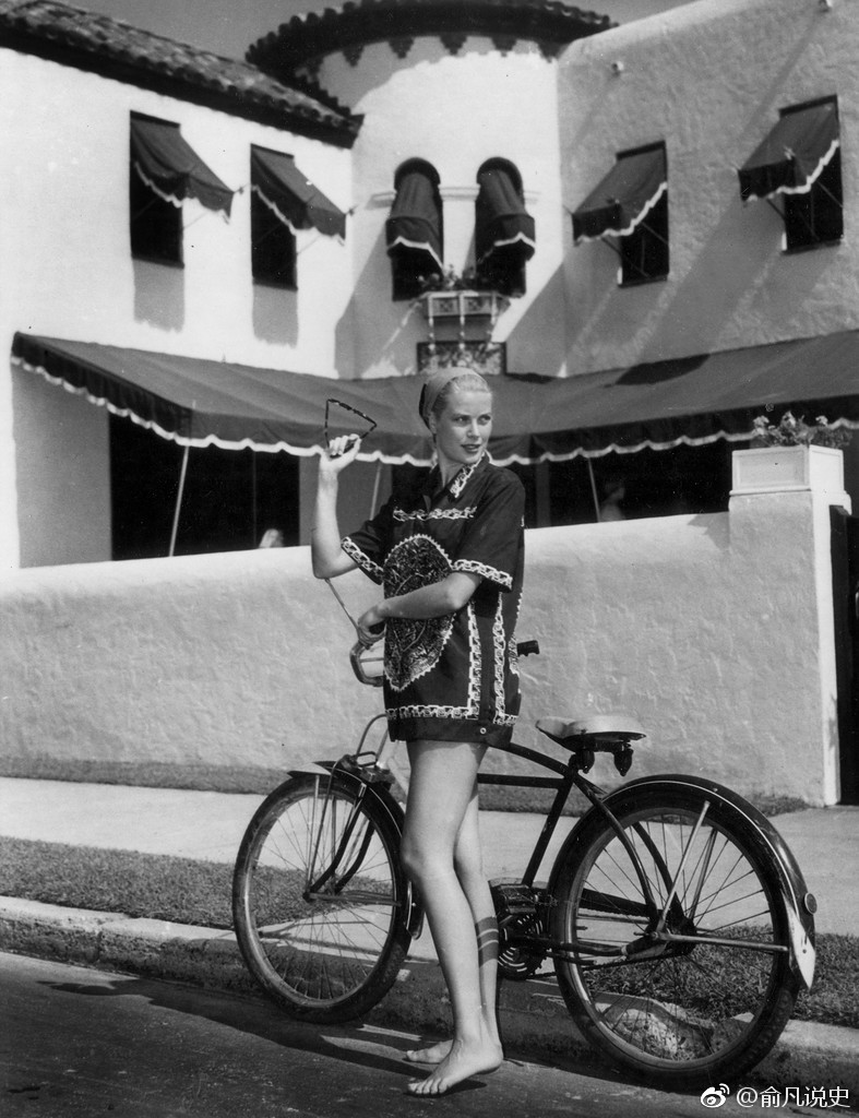 骑自行车的赫本