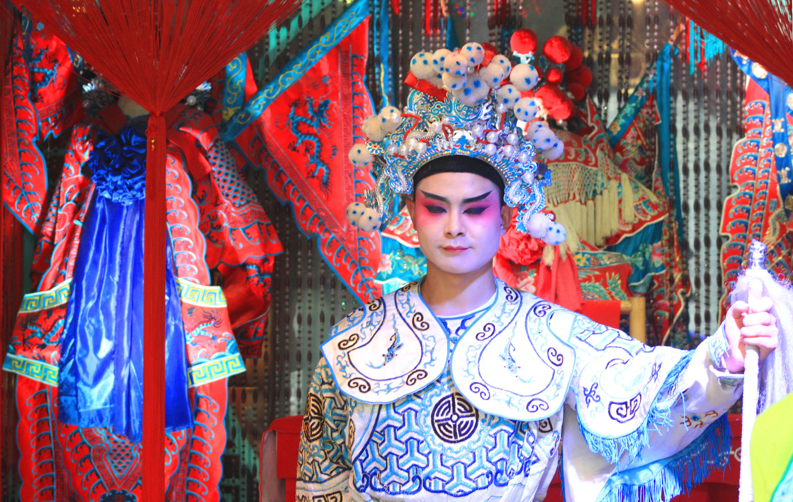 17/ 18窄巷子戏院里的川剧武生.18/ 18窄巷子戏院里的花旦.