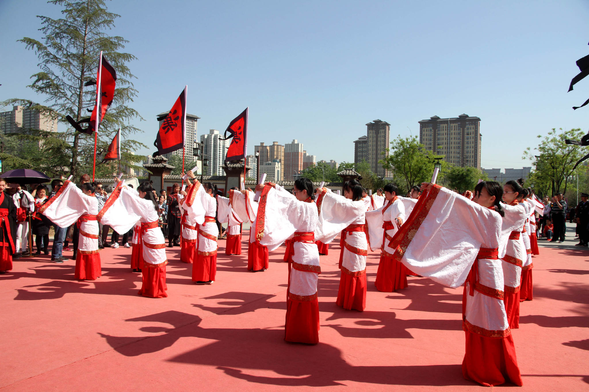 吾家有女初长成,汉城湖第六届女子成人礼,今日开礼