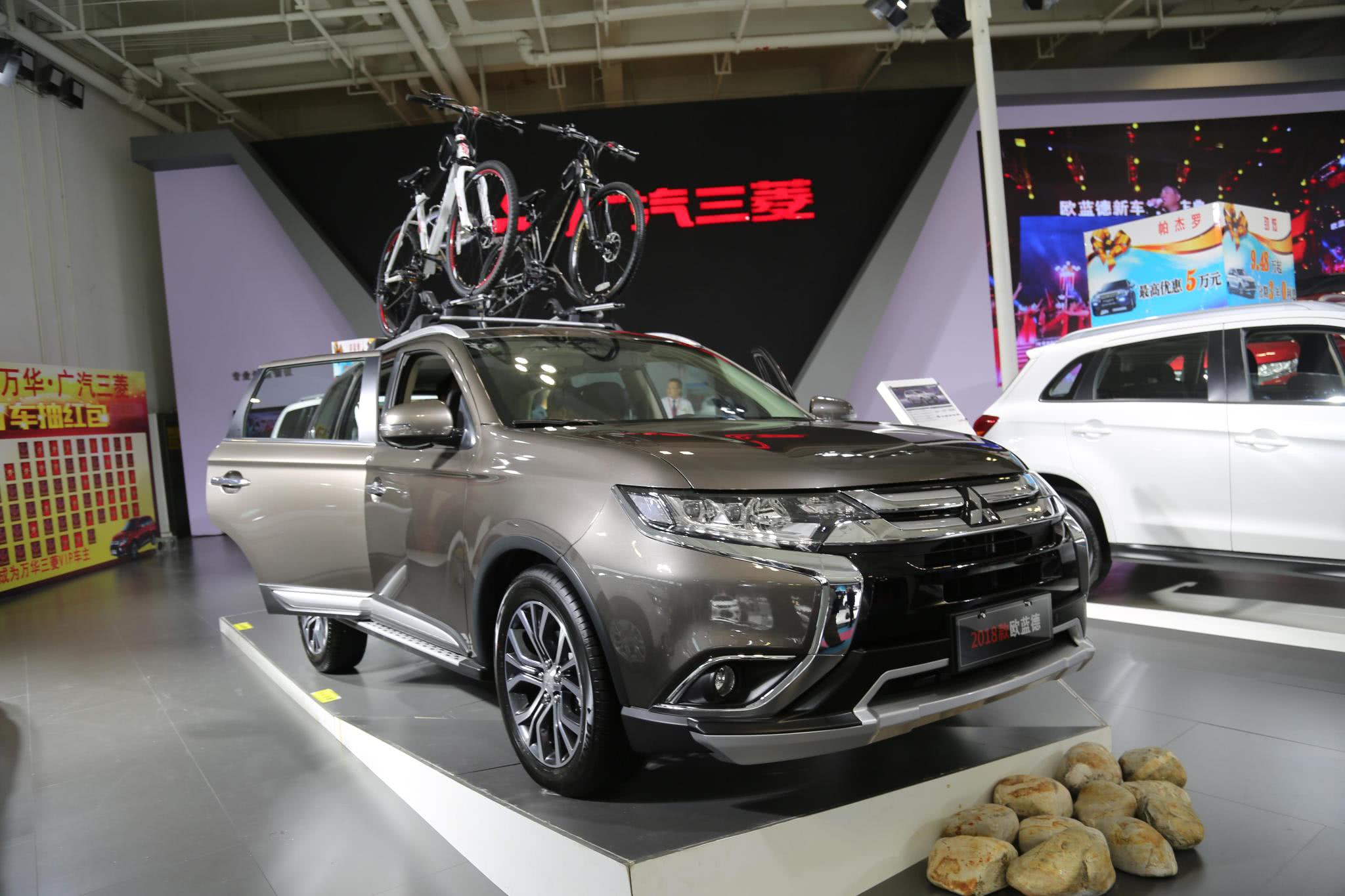 好车推荐,最便宜的四驱合资7座suv,被称性价比之王