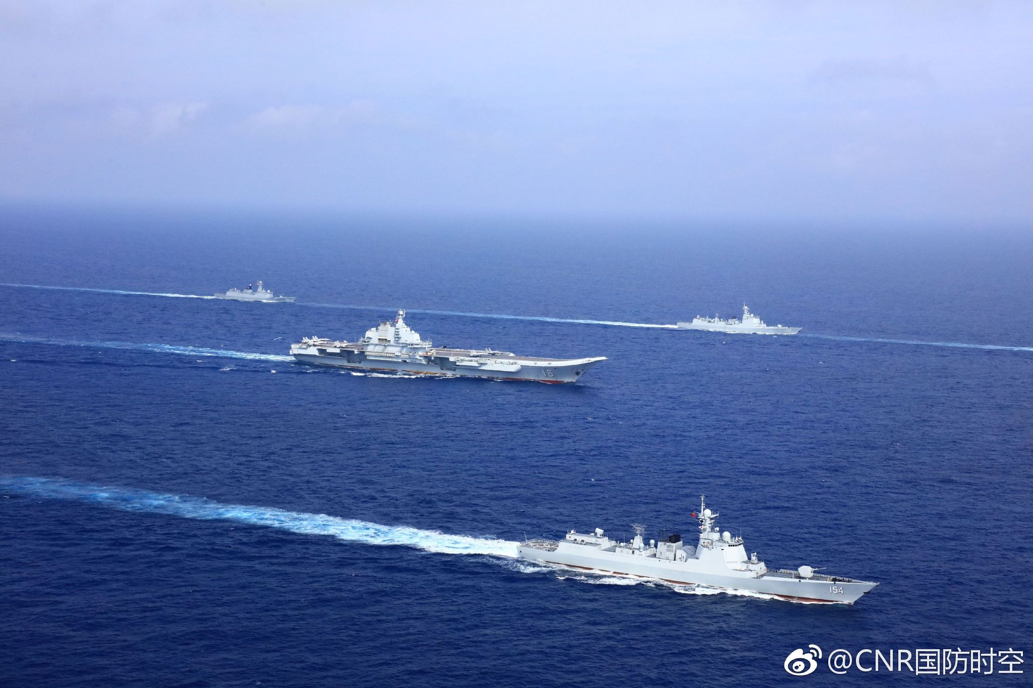 航母不是宅男!编队在西太平洋海域开展远海作战运用演练