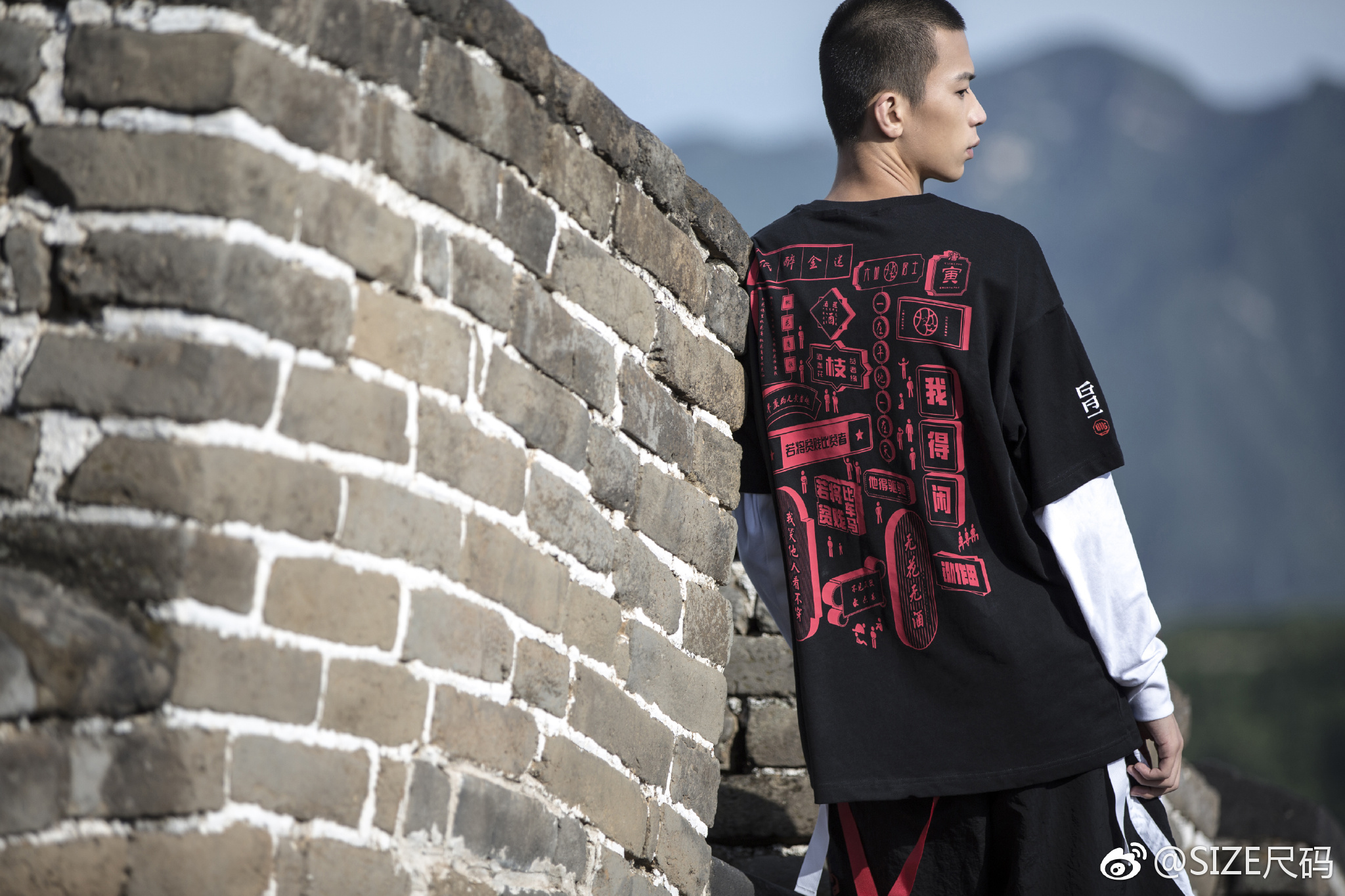 据悉,GAI新歌《万里长城》已上线,歌词中万里