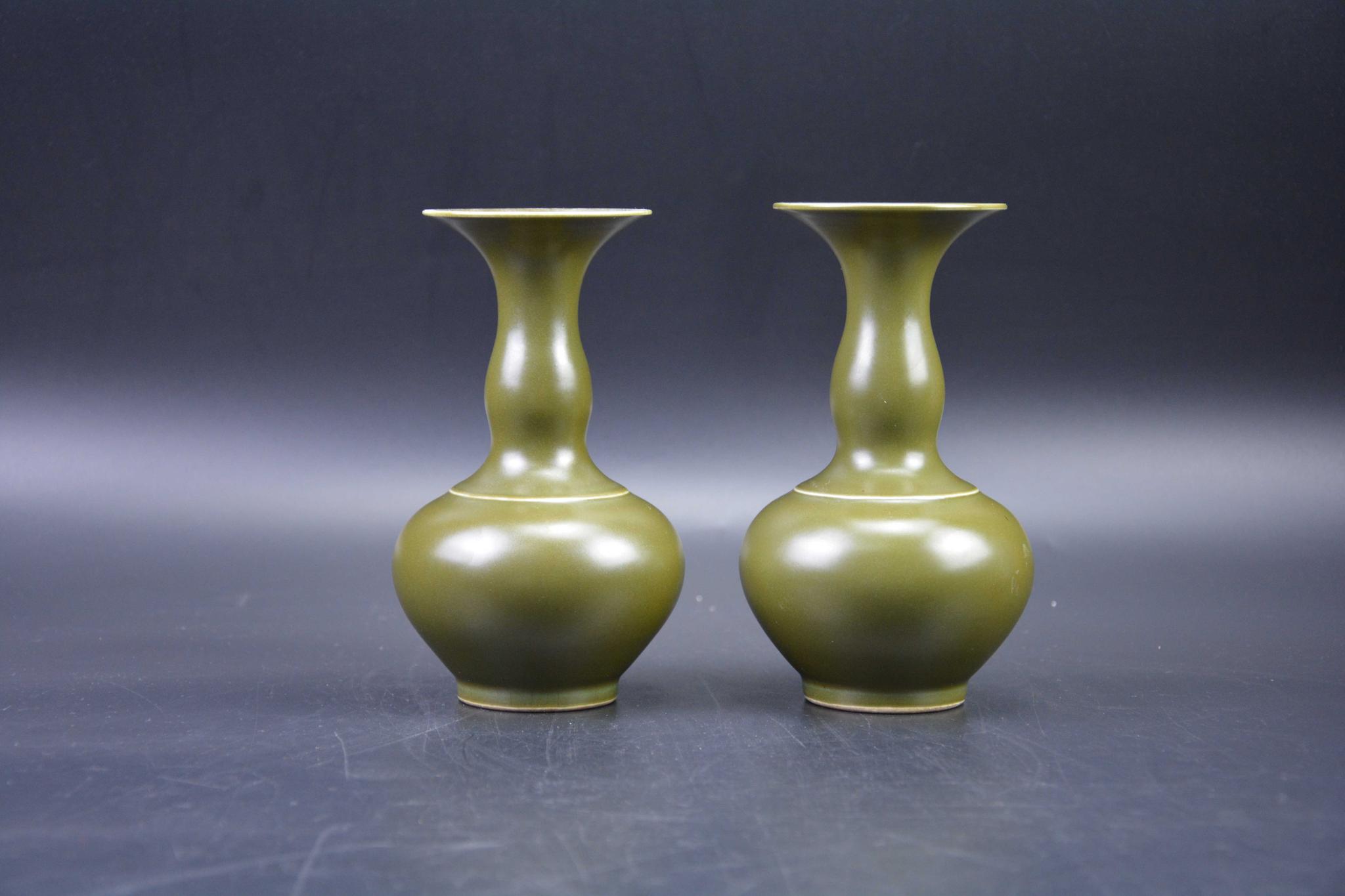 天然韵致的茶叶末釉赏瓶 合于天造厌于人意