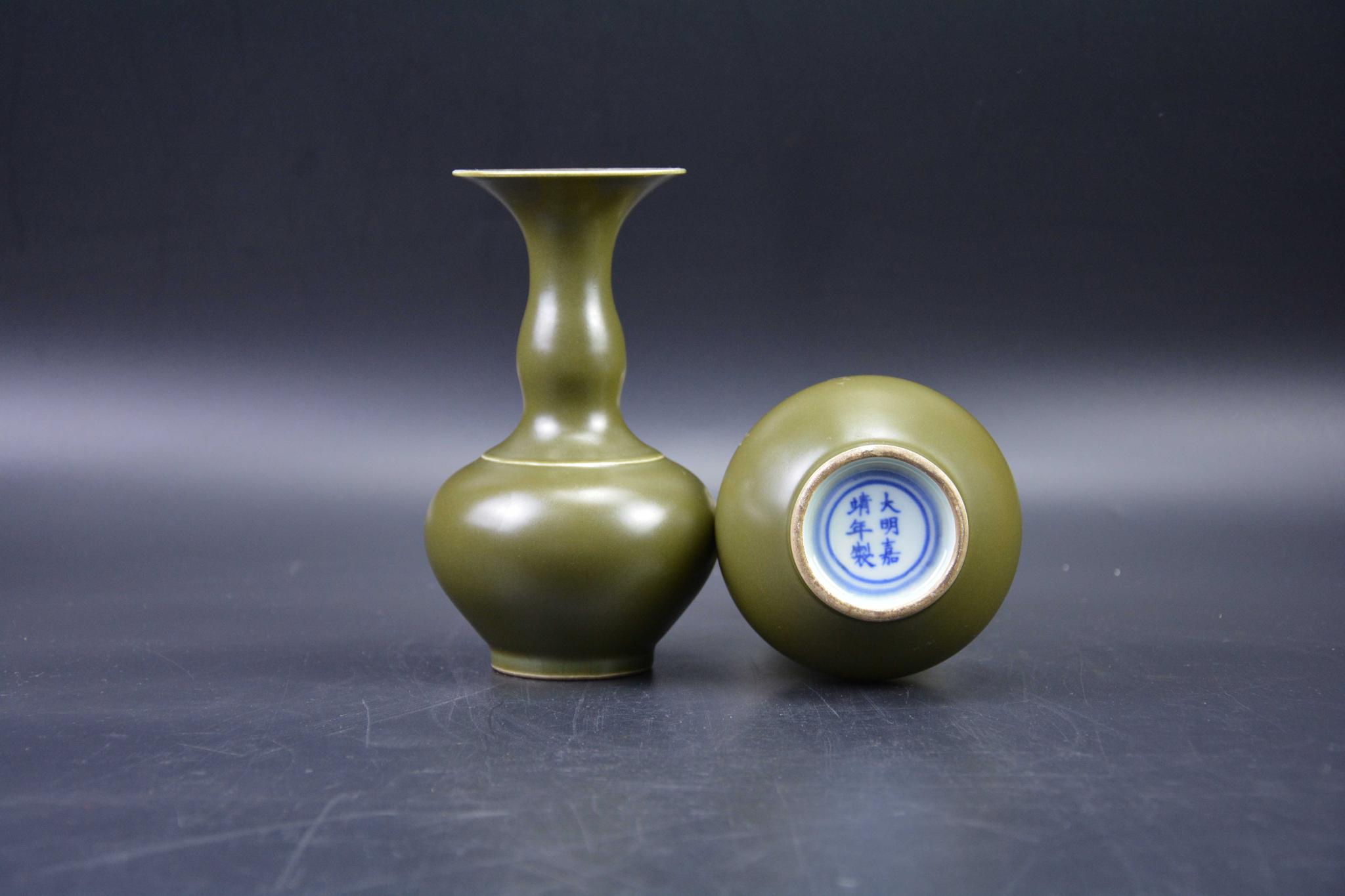 天然韵致的茶叶末釉赏瓶 合于天造厌于人意