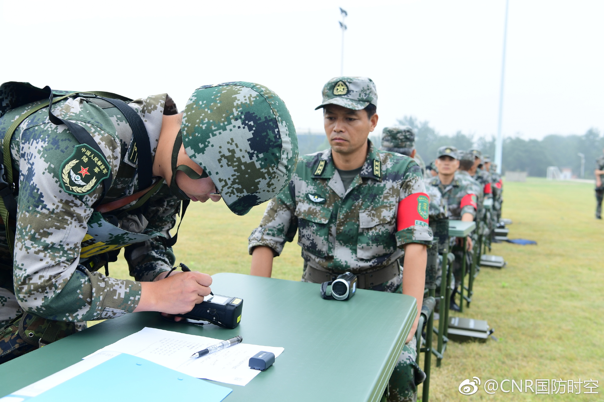 陆军"侦察奇兵-2018"比武展现情报侦察部队组建一年来训练成果