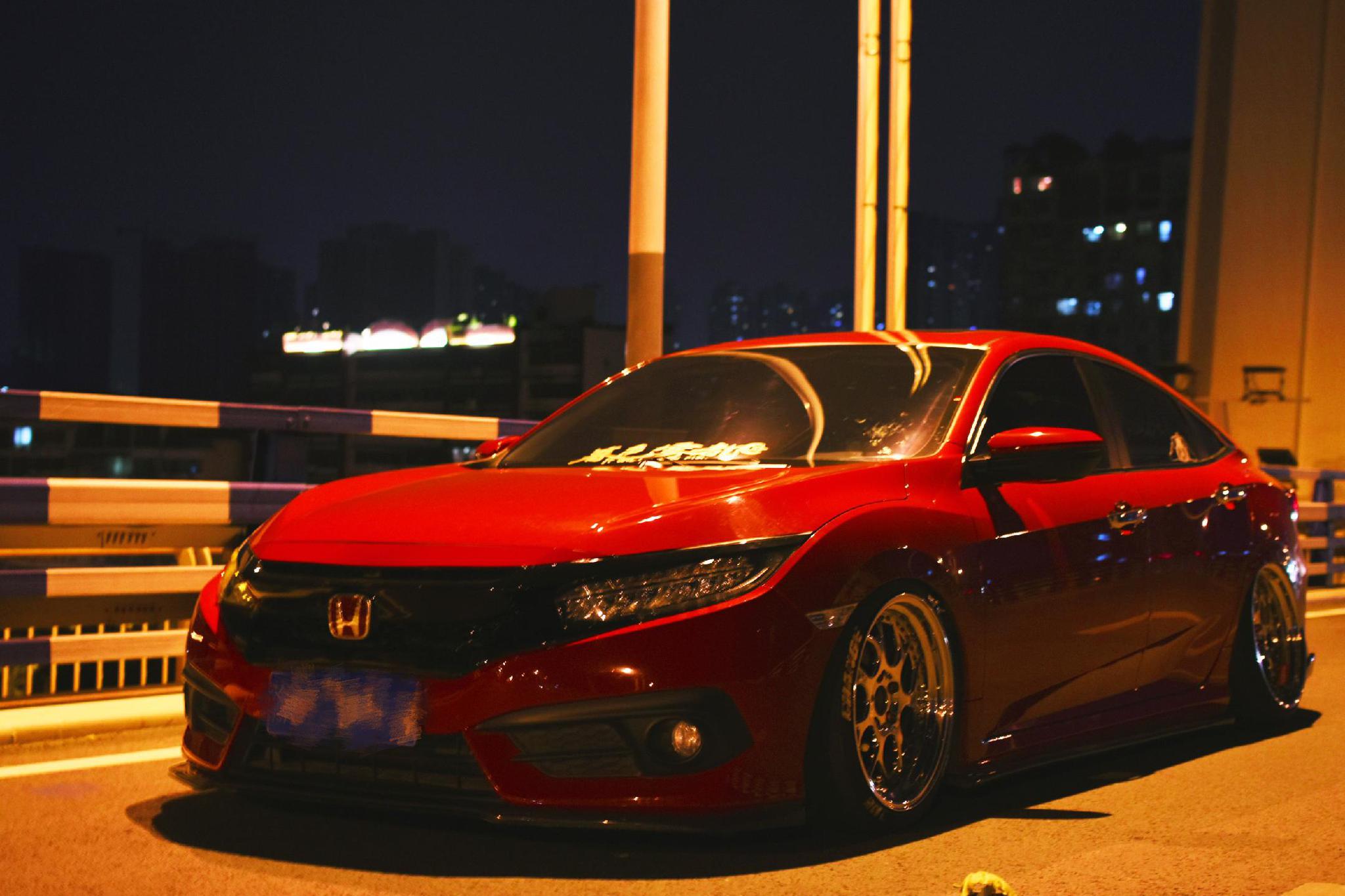 看到十代思域的第一眼就心动,玩起低姿态更是变身"撩汉"神器!