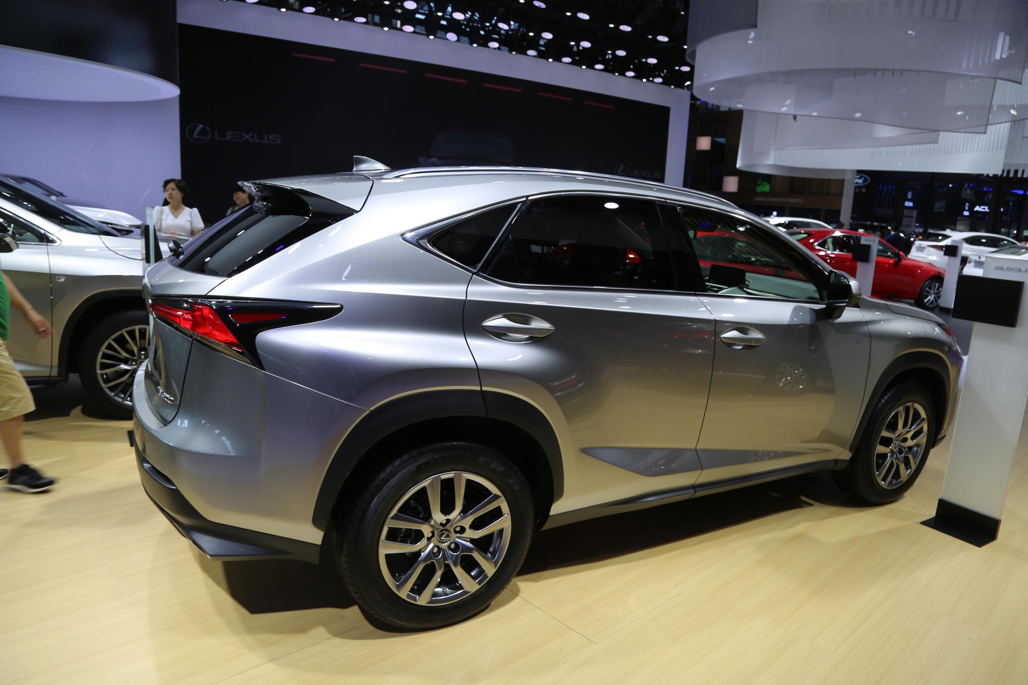 中型豪华suv,雷克萨斯nx 300 实拍,志趣与锋芒兼备!