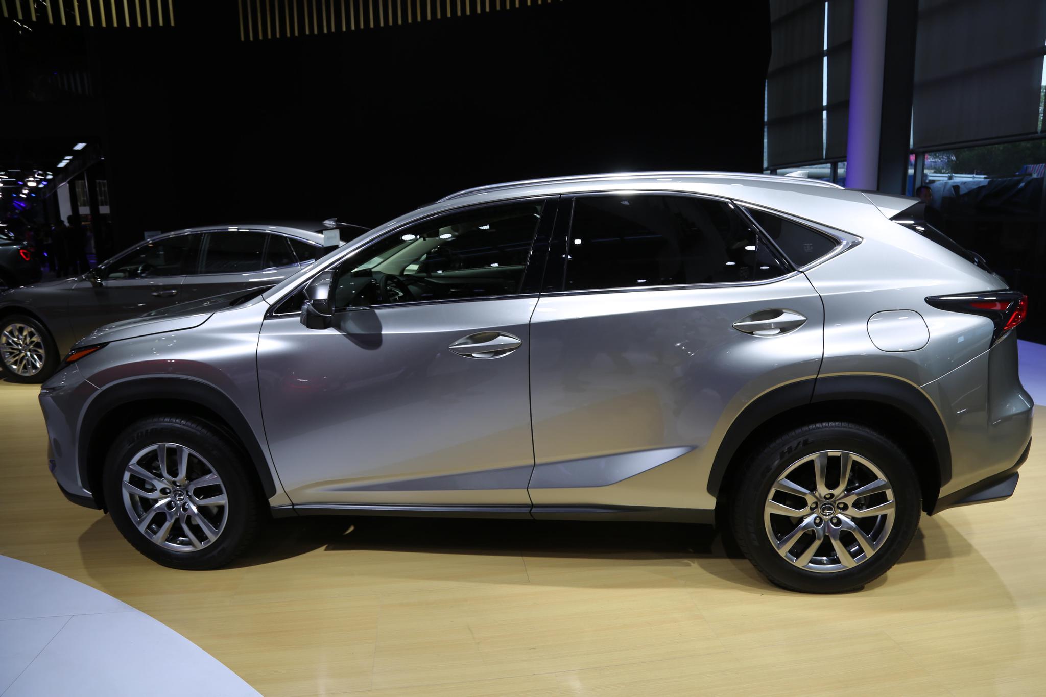 中型豪华suv雷克萨斯nx300实拍志趣与锋芒兼备