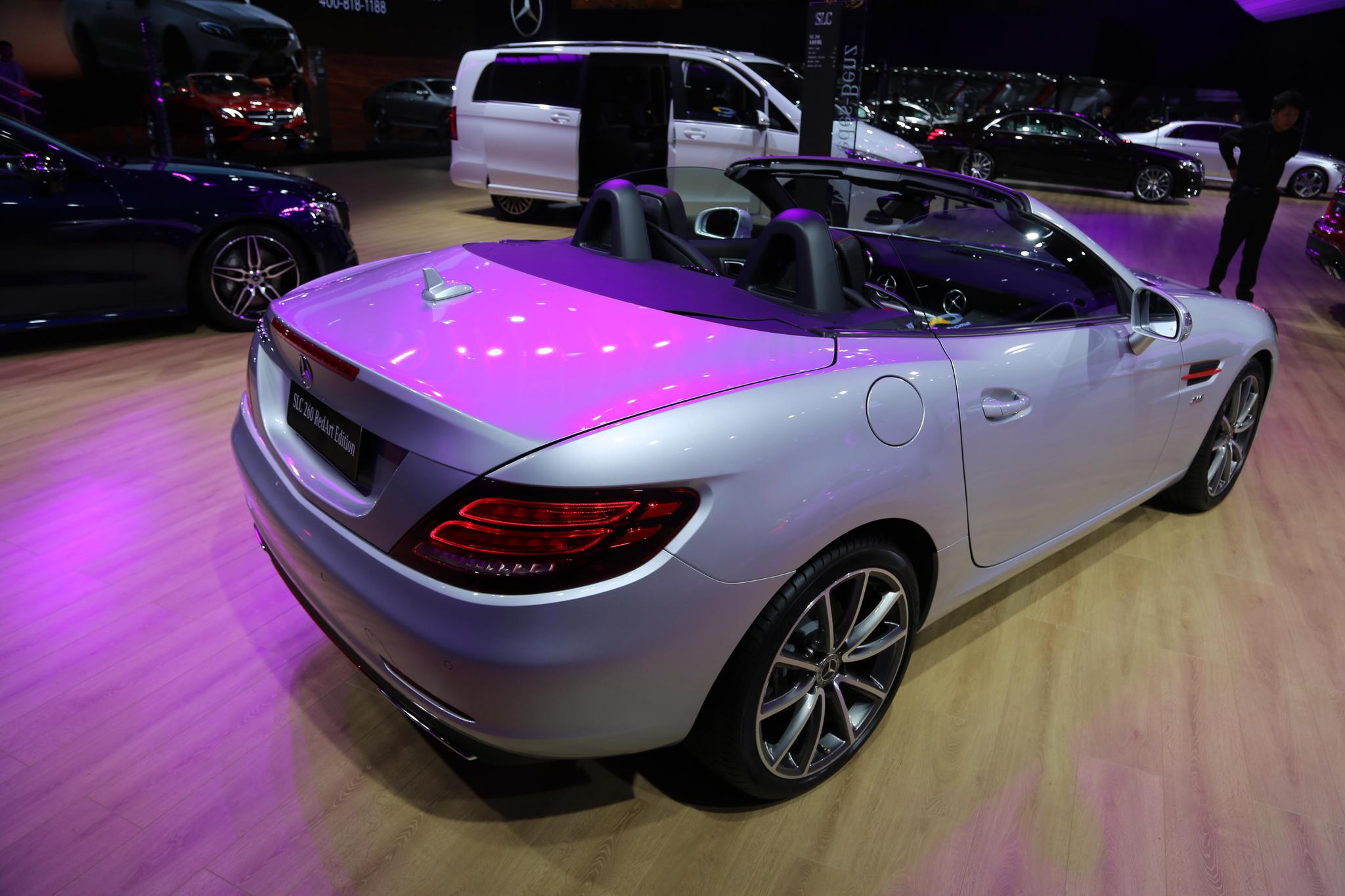 风流才子张江雄 为您实拍:梅赛德斯-奔驰slc 260 redart edition敞篷