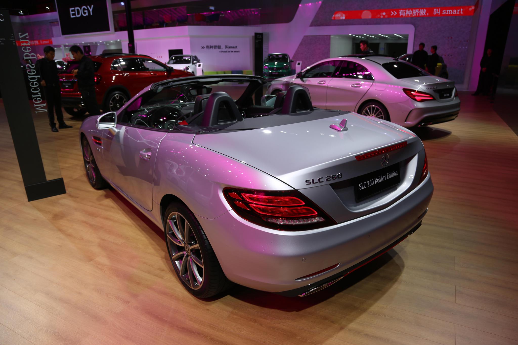 梅赛德斯奔驰slc26050万级别敞篷跑车车展实拍
