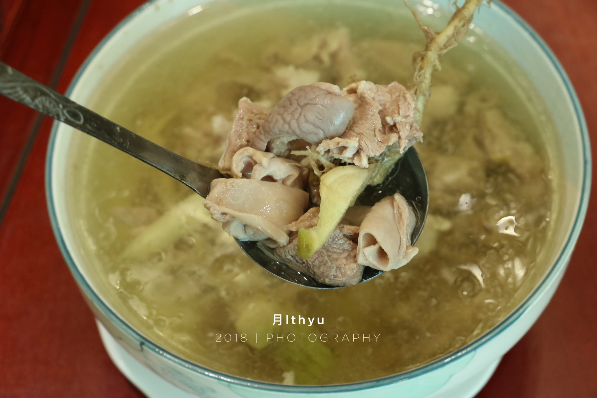 从厦门跨个桥去吃个农家菜蜂蛹粥刺苋头汤还有油柑酒