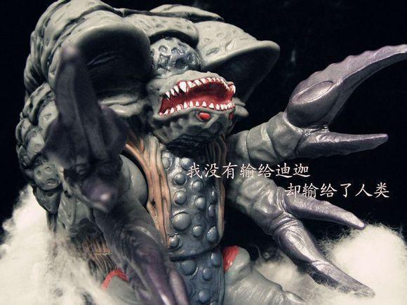 《最终圣战》(台版译为《不败的勇者》)是《迪迦奥特曼》的原班人马.