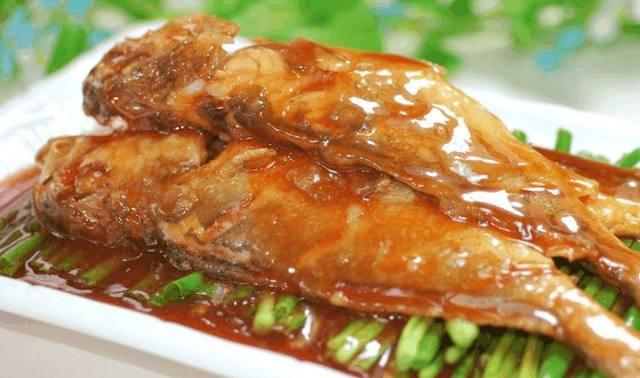 此外,黄花鱼的白脬,可炒炼成胶,再焙黄如珠,称鱼鳔胶珠,具有大补真元