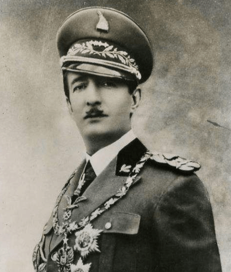 伊本.塔拉勒 他是约旦的国王,一生经历的12次暗杀仍相安无事.