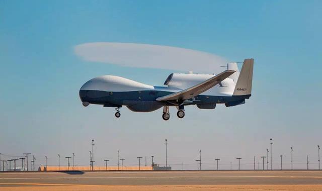 mq-4c无人机1.8万米高空飞行24小时,造价1.2亿美元,中国没有