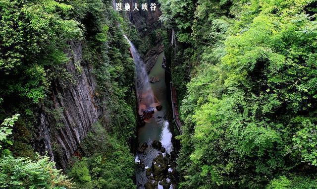 世界上最长的暗河: 龙桥暗河, 从奉节至恩施总长度为50千米