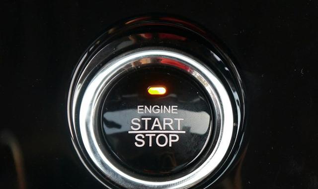 并且全系车型都配备了无钥匙进入/一键启动功能