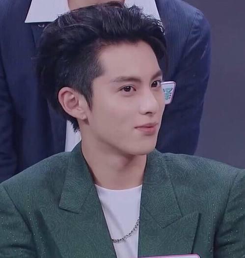 新版道明寺录制《天天向上》颜值崩了,被网友吐槽低配版吴磊?