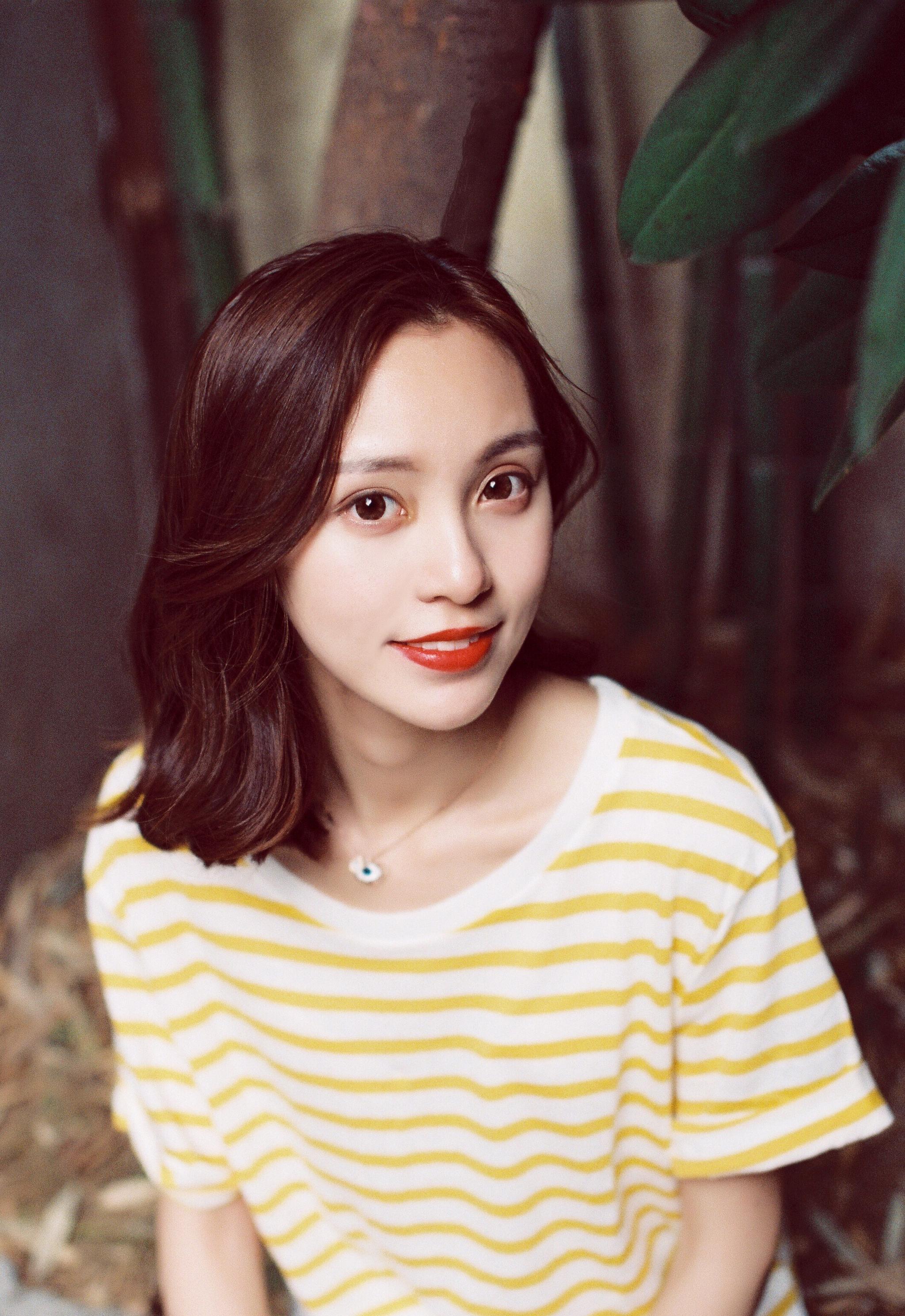 校花许韵汐99年就读于江苏省戏剧学院身高168cm金牛座