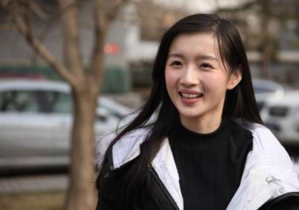 李浩菲又再次闯祸!乱改台词让潘粤明尴尬,幸好杜海涛机智救场!