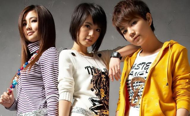 一首《super star》ella把自己都唱哭了 你的青春里有she吗?