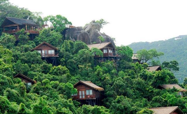 三亚鸟巢度假酒店: 情侣撒狗粮之地 入住一晚价格不菲