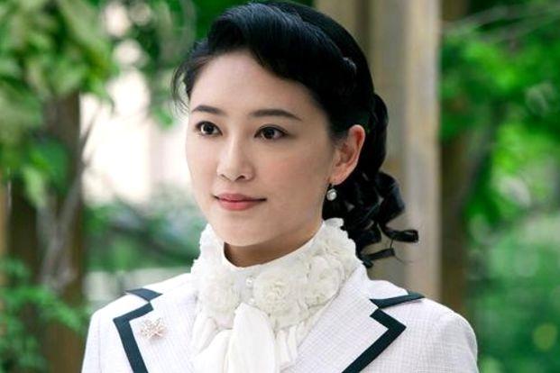 88岁赵一荻去世,张学良沉默良久后,说出三个字,字字戳心