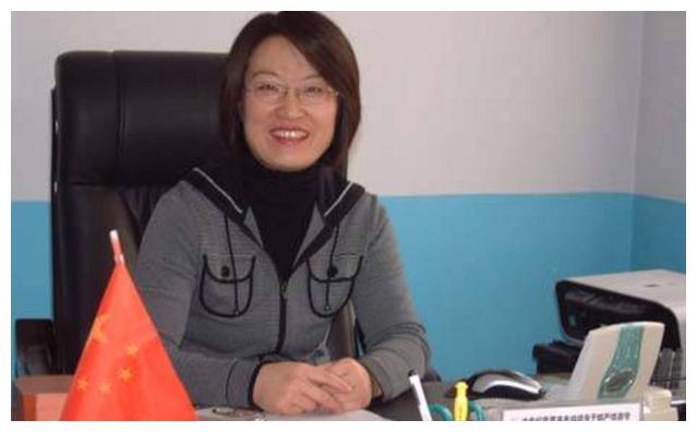 女贪官刘光明为了击倒领导花500万整容私生活太可耻