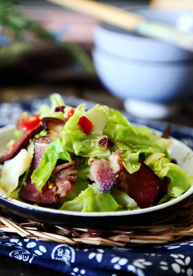 脆生生的秘诀!|包菜|手撕|腊肉_新浪新闻